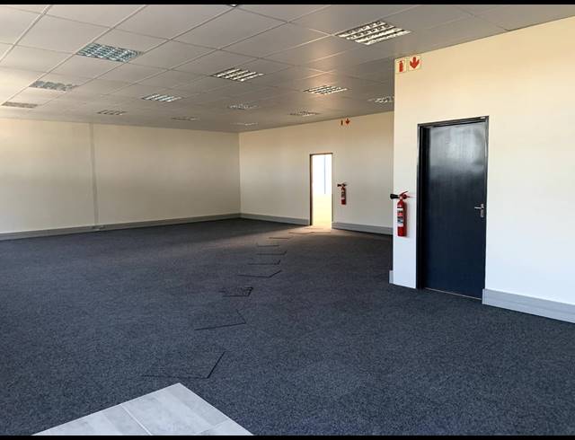 1,704M² FACTORY TO LET IN BEACONVALE